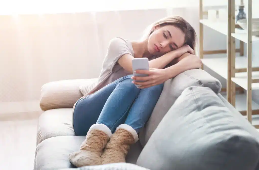 como conectar con alguien a distancia